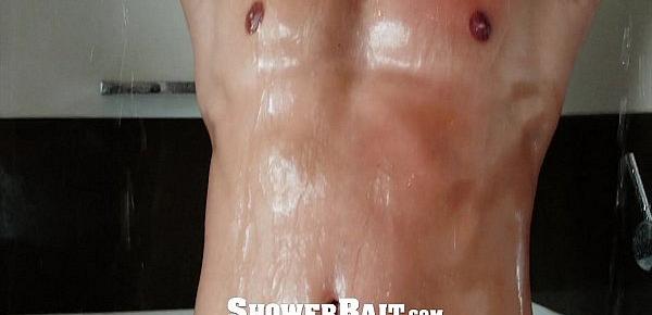  ShowerBait - Michael Del Rey Has Shower Sex with Arad Winwin